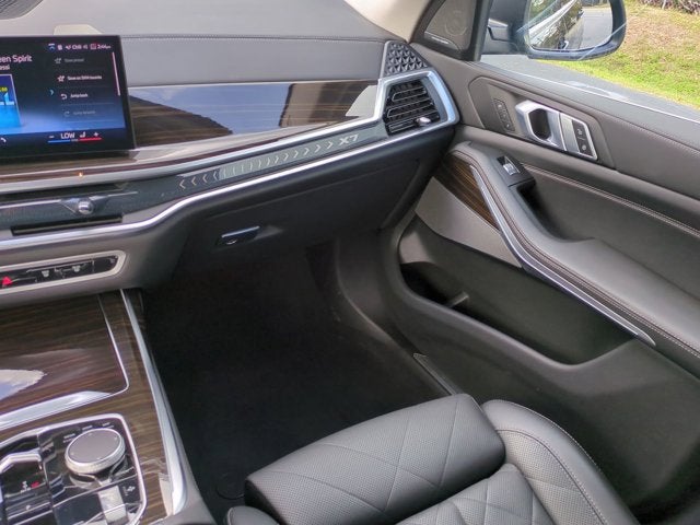 2024 BMW X7 xDrive40i