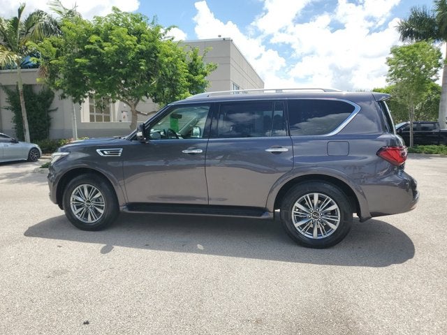 2024 INFINITI QX80 LUXE