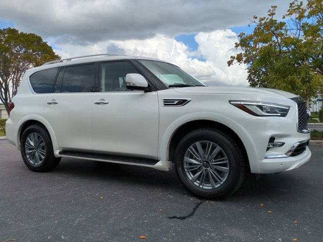 2024 INFINITI QX80 LUXE