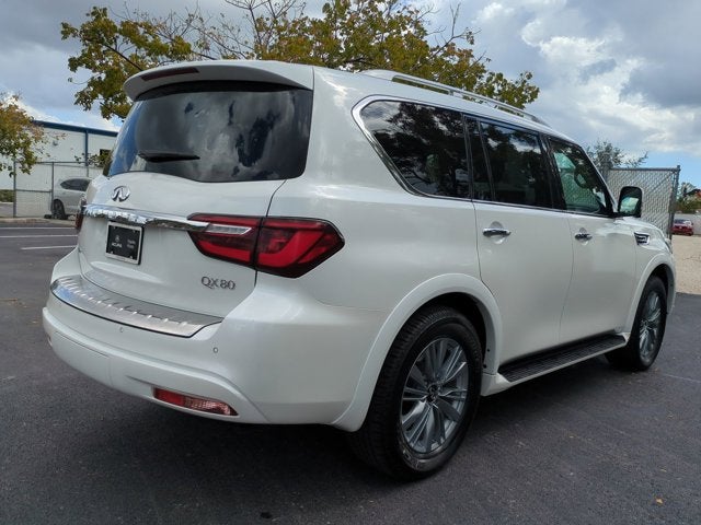 2024 INFINITI QX80 LUXE