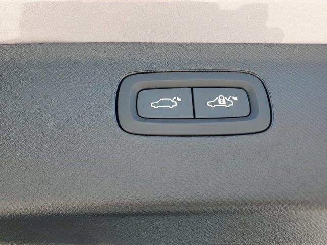 2026 Volvo XC90 Plus