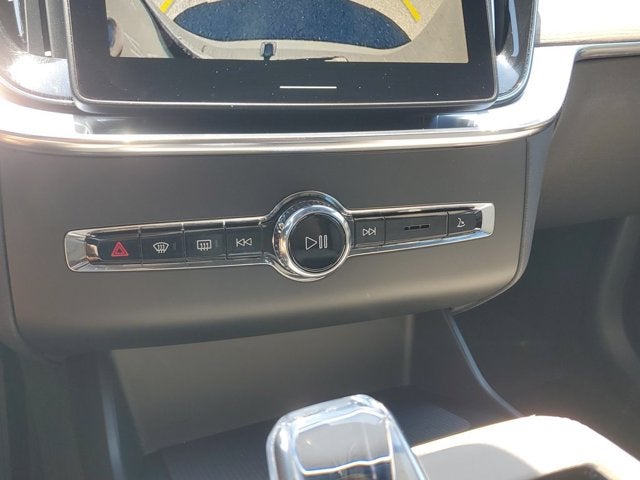 2026 Volvo XC90 Plus