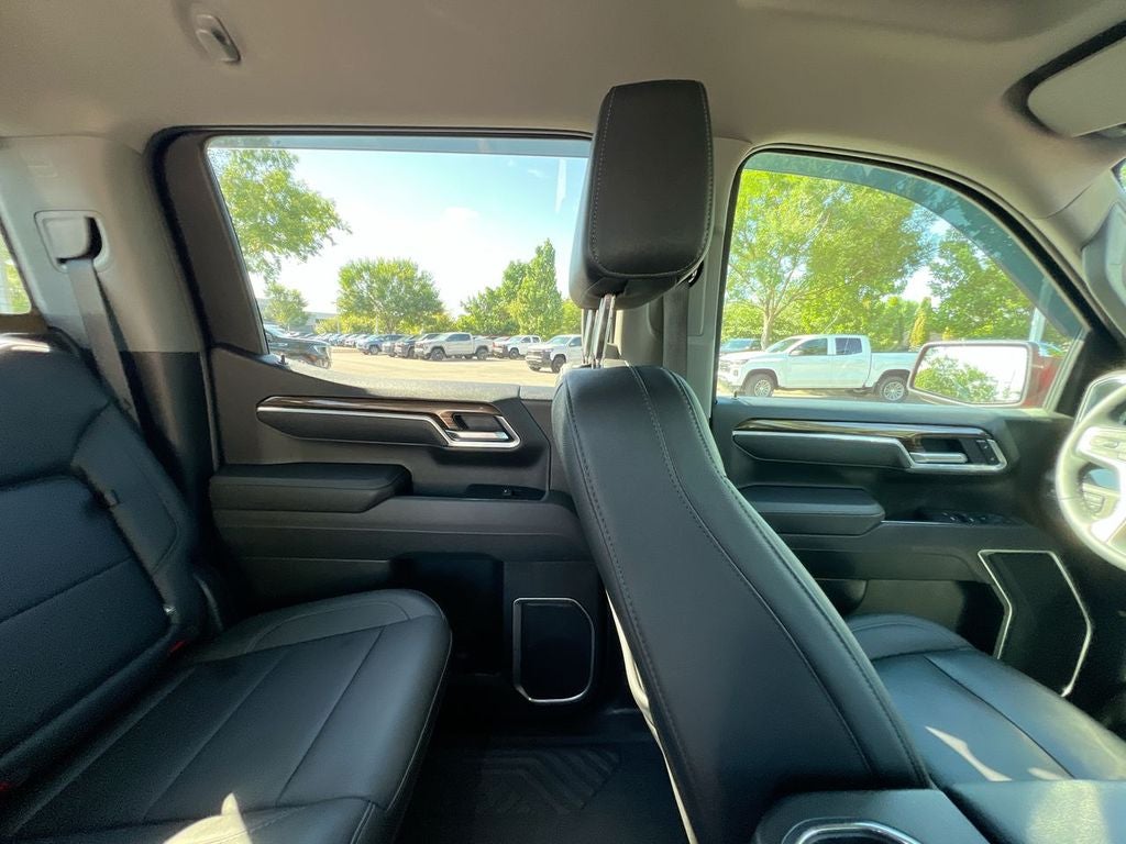 2025 Chevrolet Silverado LT