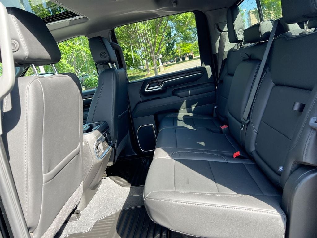 2025 GMC Sierra SLT