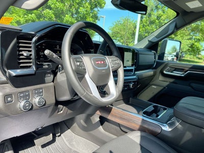 2025 GMC Sierra SLT