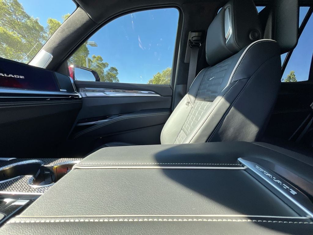 2025 Cadillac Escalade AWD V-Series