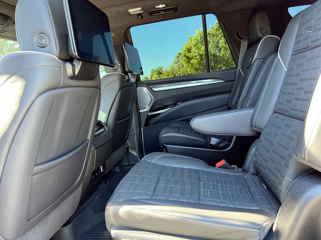 2025 Cadillac Escalade AWD V-Series