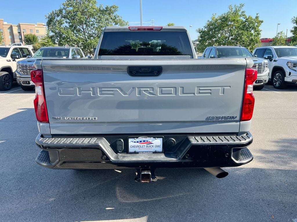 2025 Chevrolet Silverado Custom