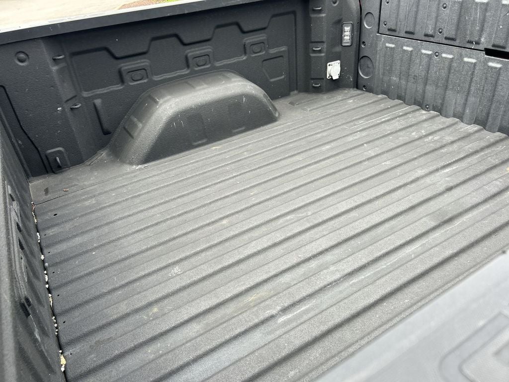 2022 GMC Sierra Limited AT4