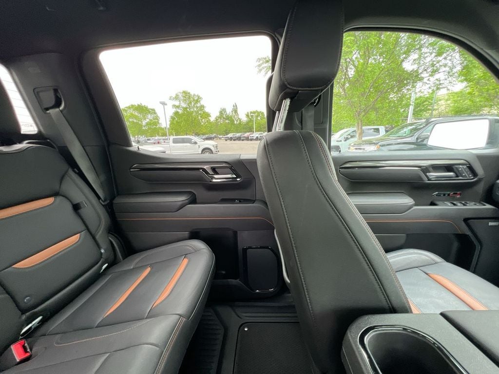 2025 GMC Sierra AT4