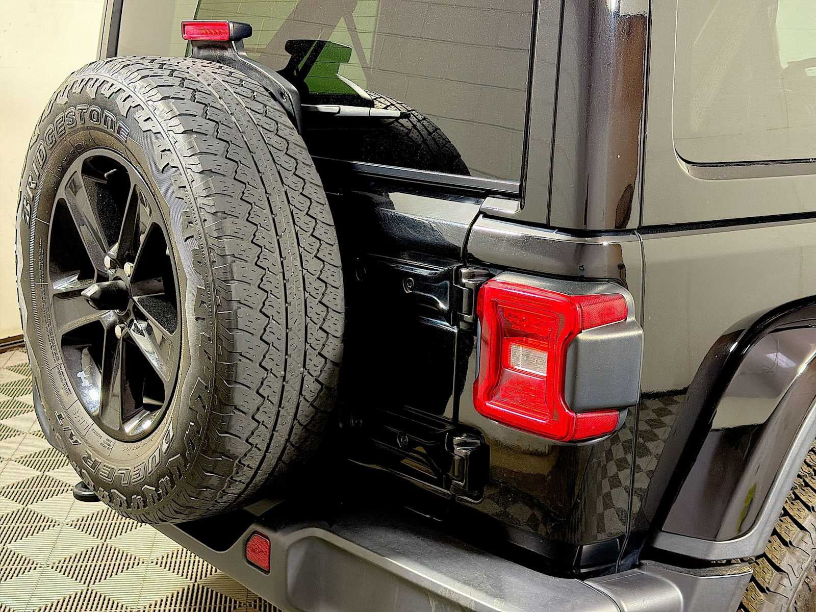 2022 Jeep Wrangler Unlimited Sahara Altitude 4x4