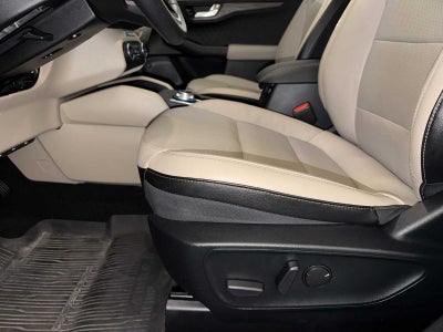 2020 Ford Escape Titanium Hybrid AWD