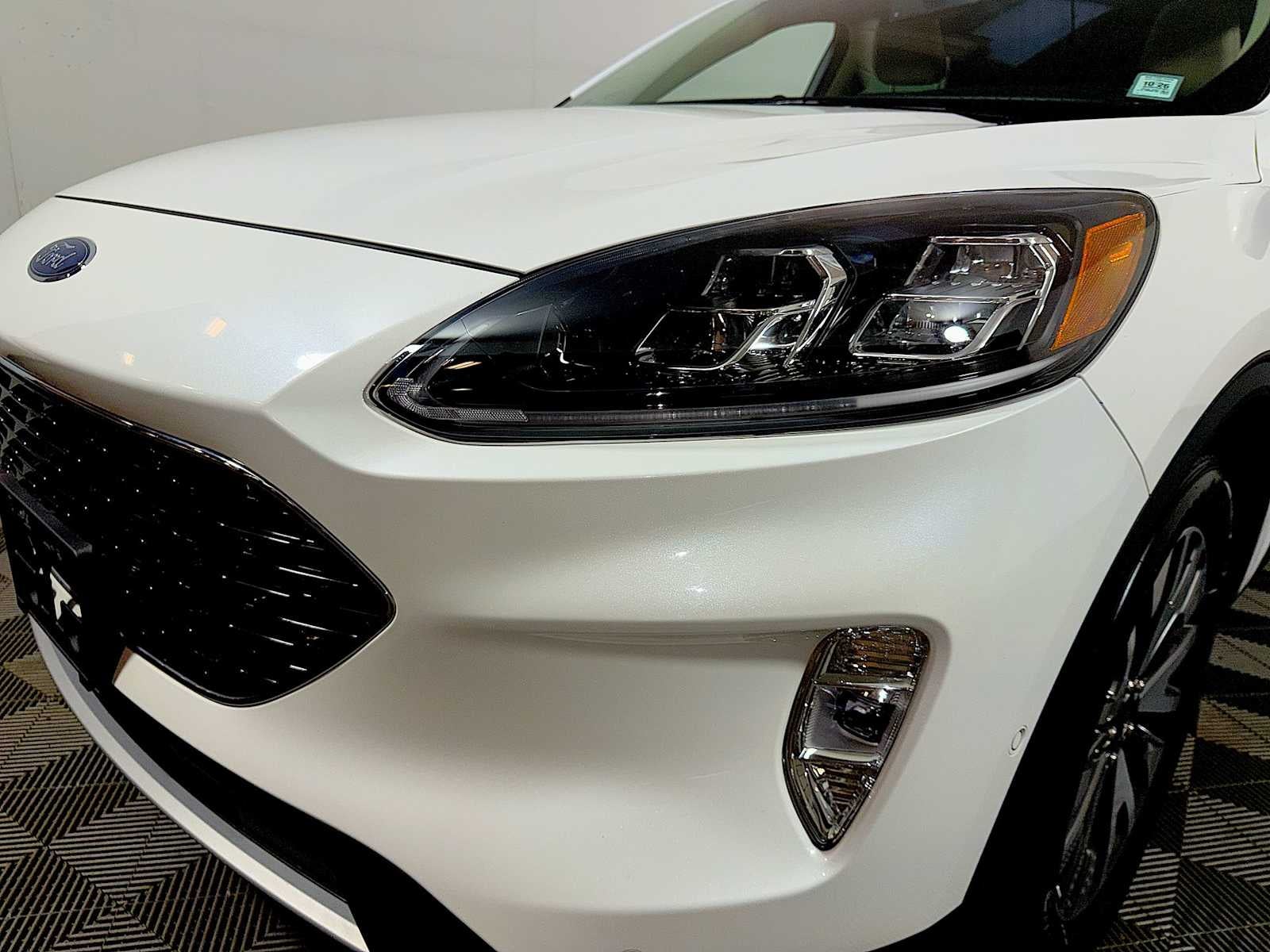 2020 Ford Escape Titanium Hybrid AWD