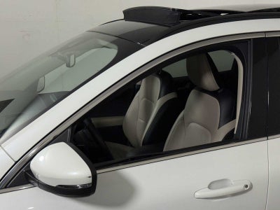 2020 Ford Escape Titanium Hybrid AWD