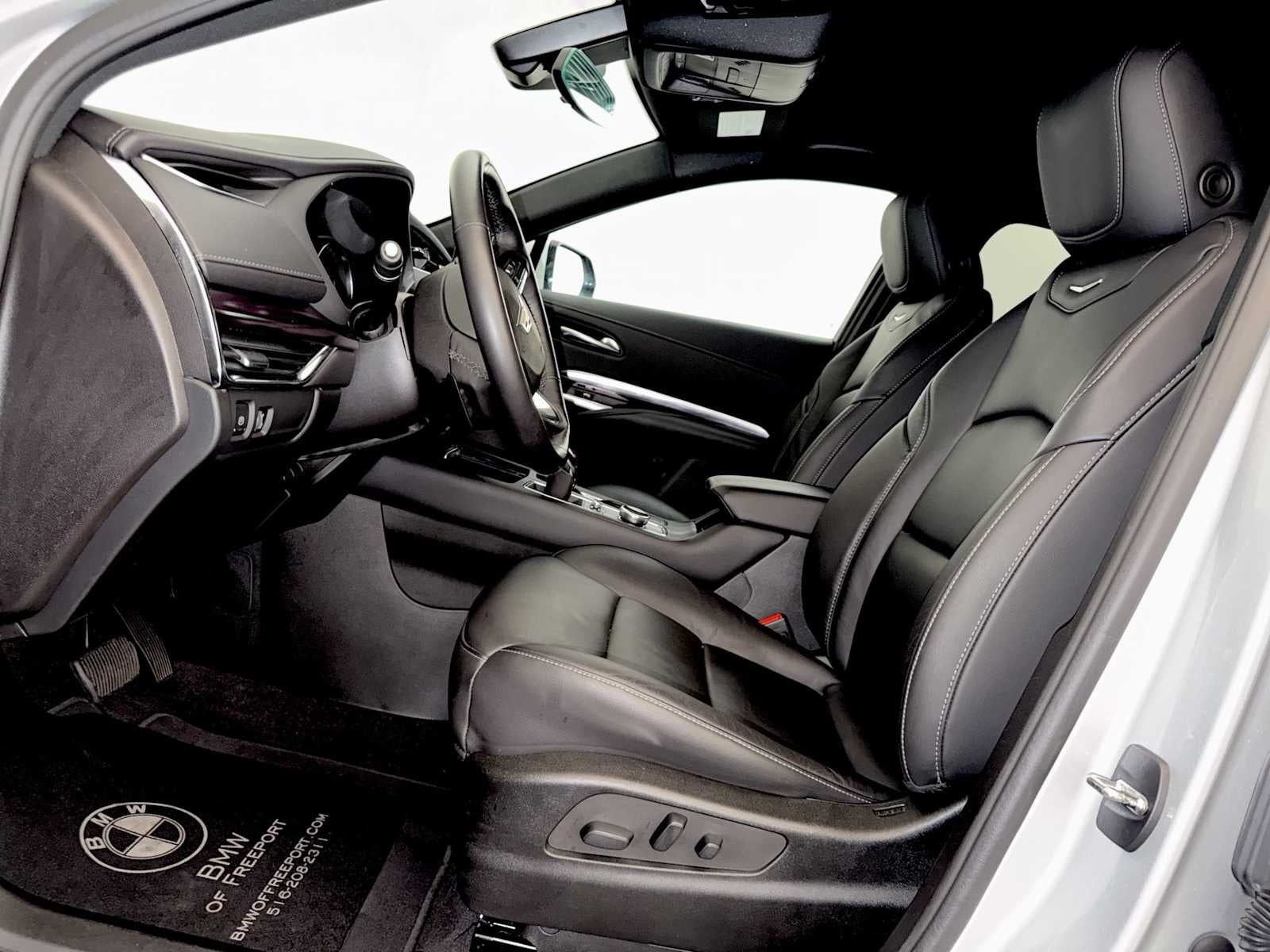 2022 Cadillac XT4 AWD 4dr Luxury