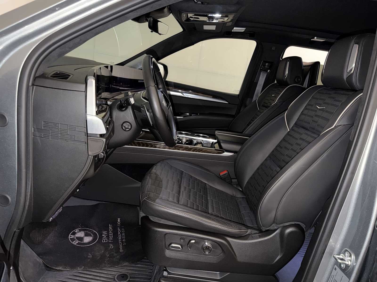 2025 Cadillac Escalade ESV 4WD 4dr Sport Platinum