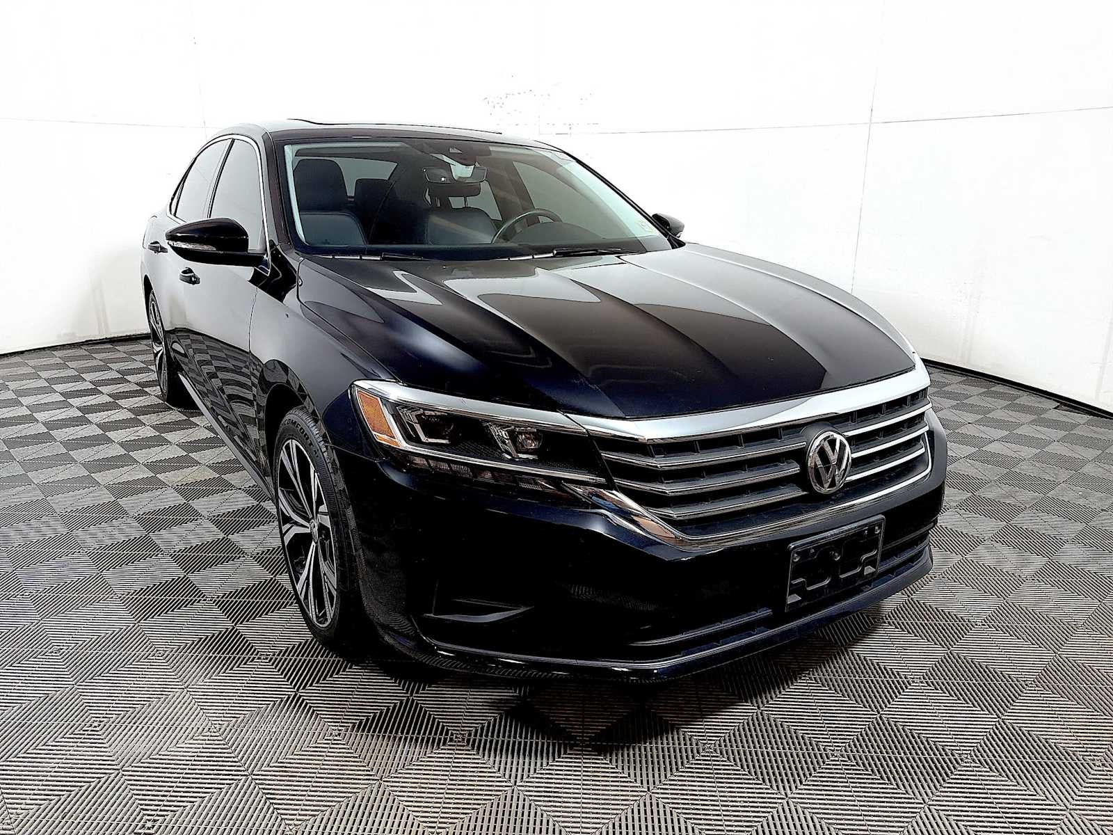 2022 Volkswagen Passat 2.0T SE Auto