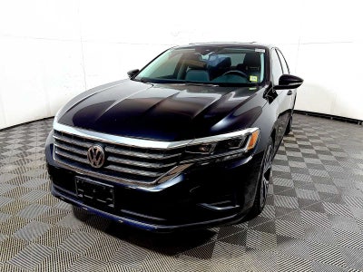 2022 Volkswagen Passat 2.0T SE Auto