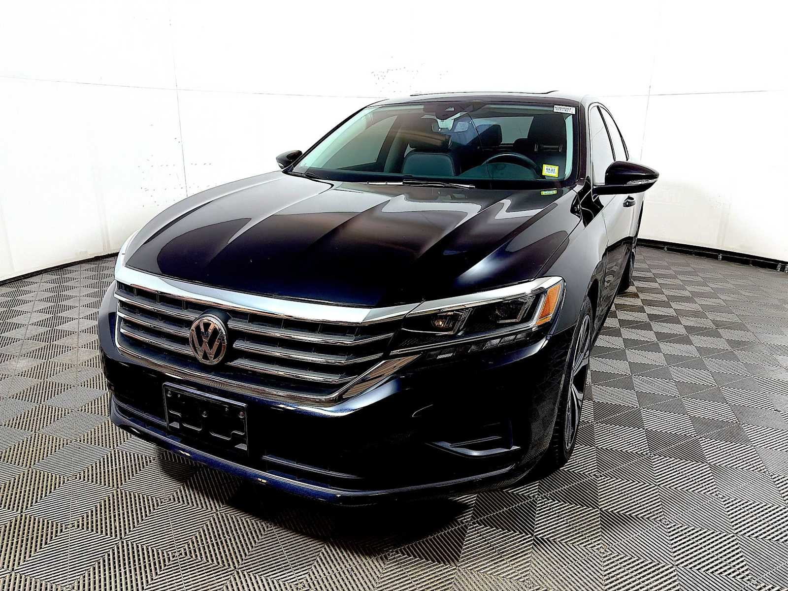 2022 Volkswagen Passat 2.0T SE Auto
