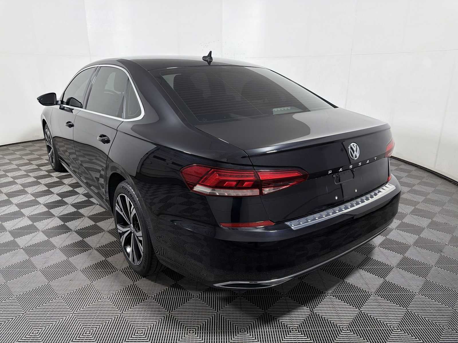 2022 Volkswagen Passat 2.0T SE Auto
