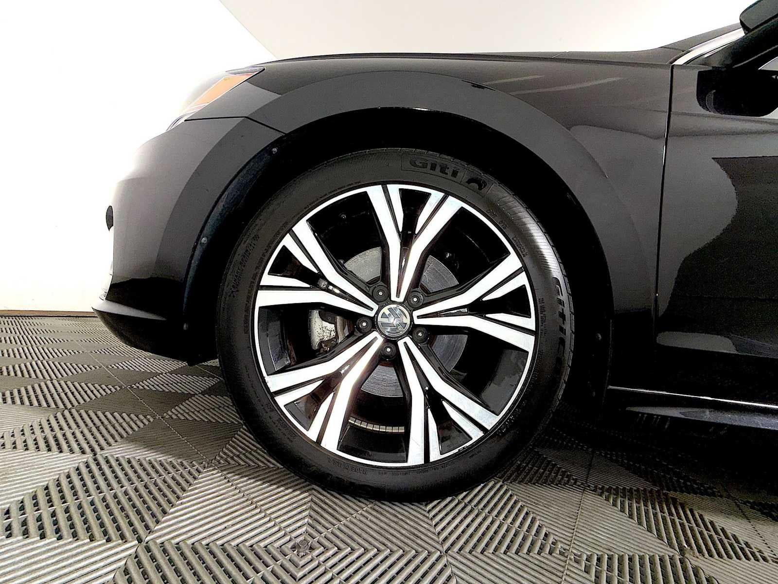 2022 Volkswagen Passat 2.0T SE Auto