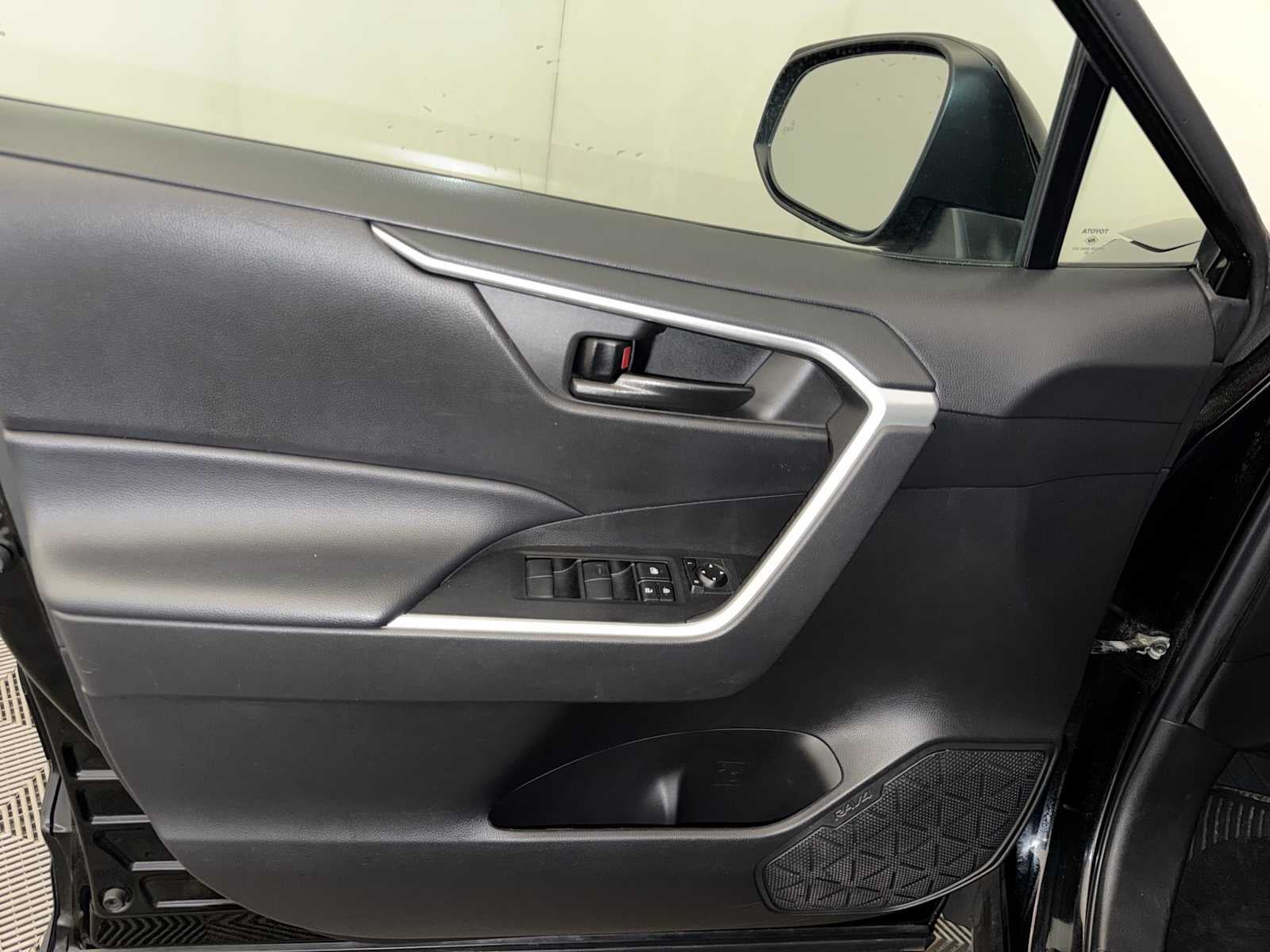 2022 Toyota RAV4 LE AWD