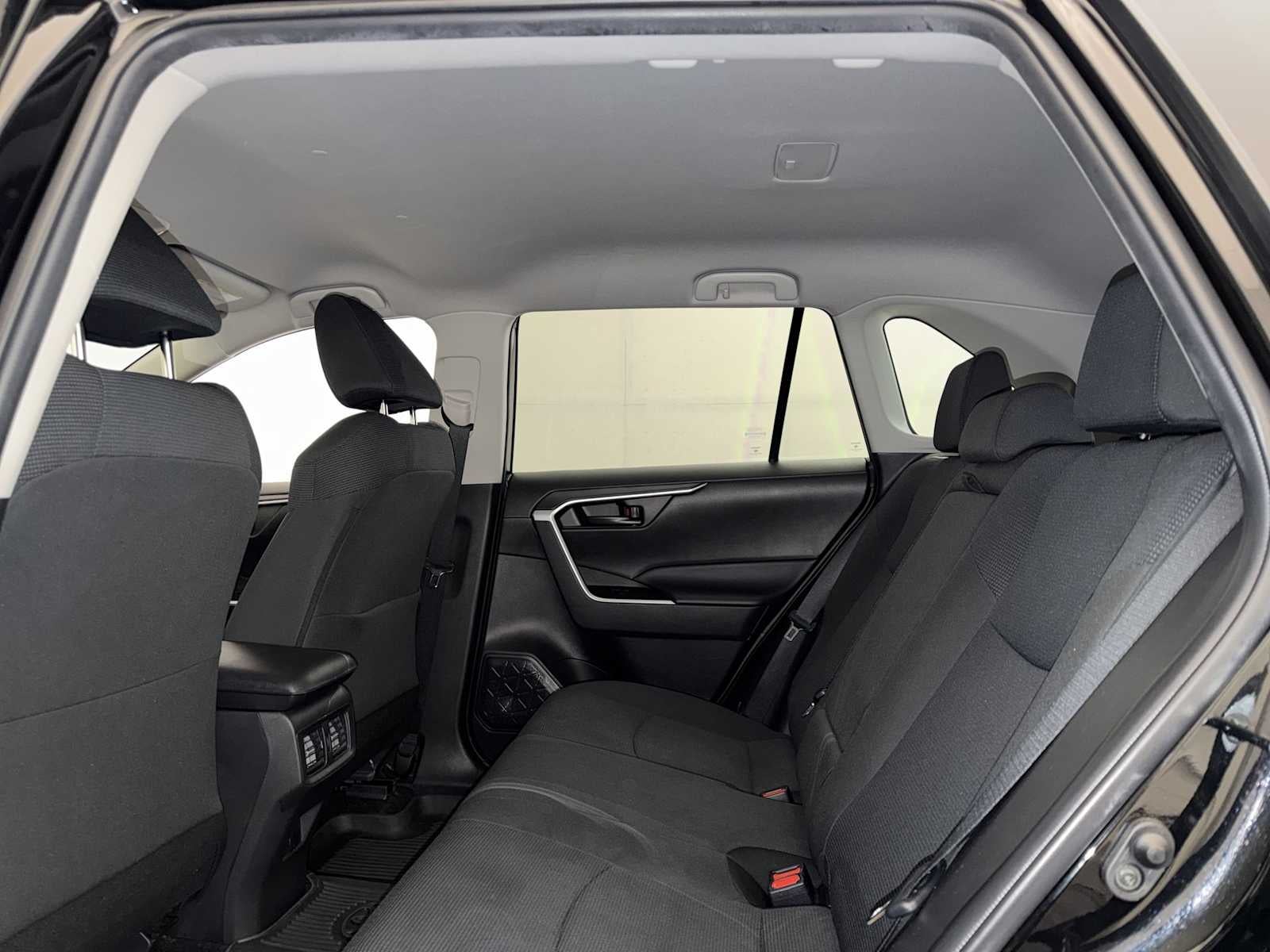 2022 Toyota RAV4 LE AWD