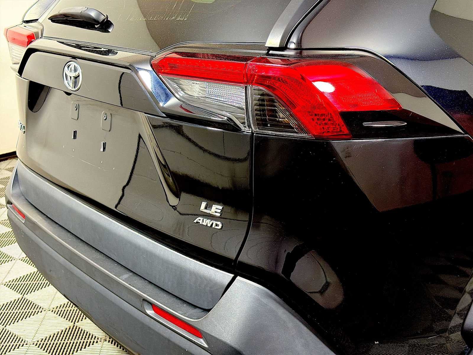 2022 Toyota RAV4 LE AWD