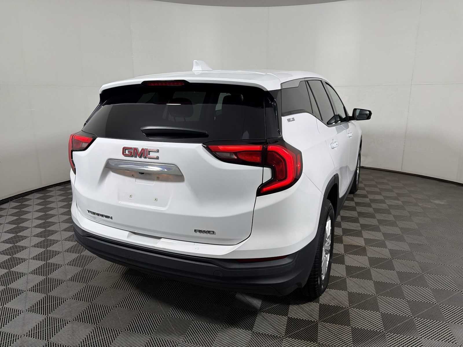 2020 GMC Terrain AWD 4dr SLE