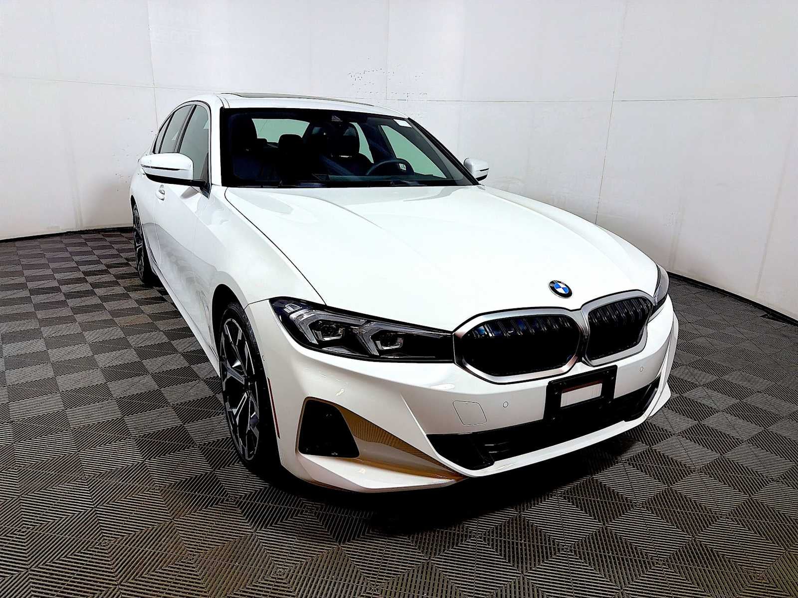 2025 BMW 3 Series 330i xDrive Sedan