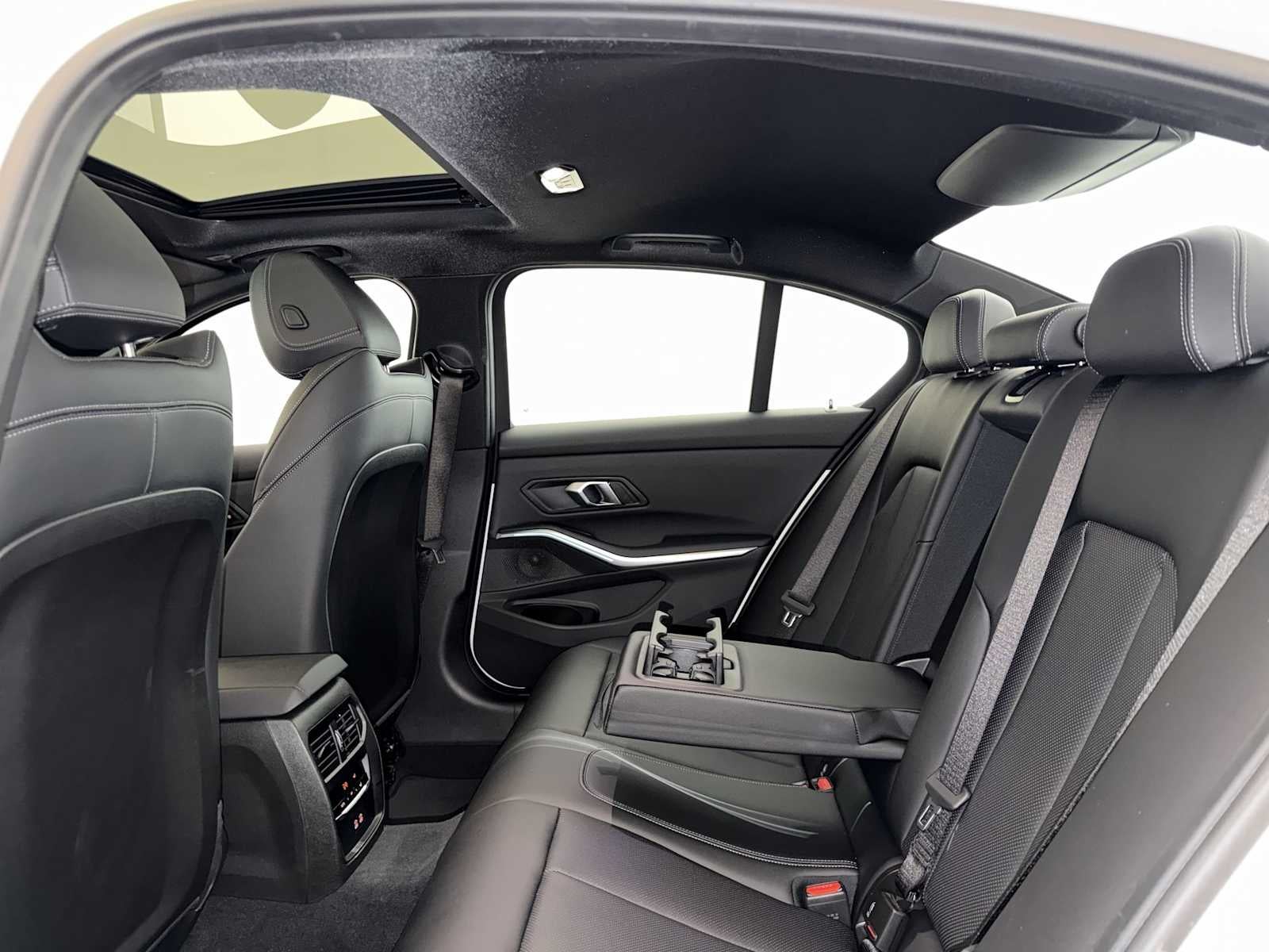 2025 BMW 3 Series 330i xDrive Sedan