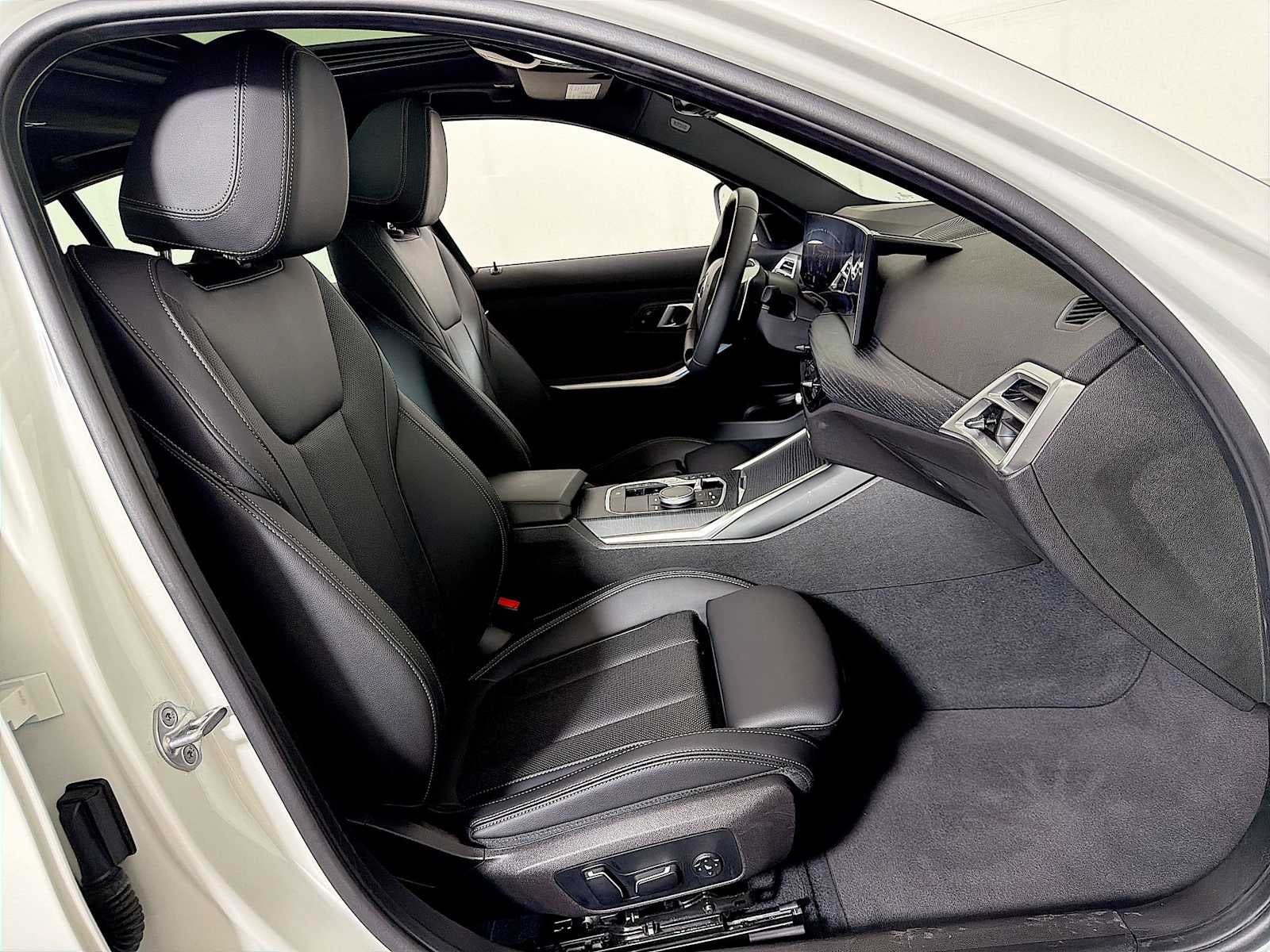 2025 BMW 3 Series 330i xDrive Sedan