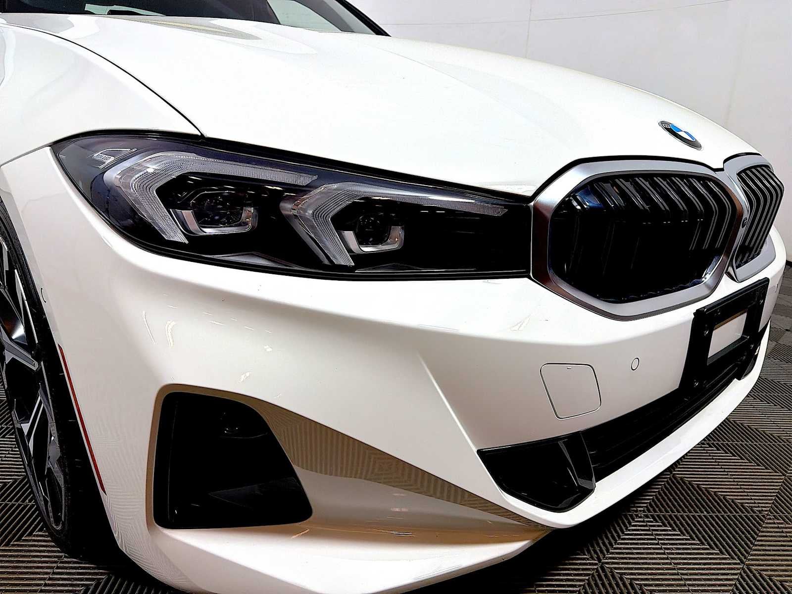 2025 BMW 3 Series 330i xDrive Sedan