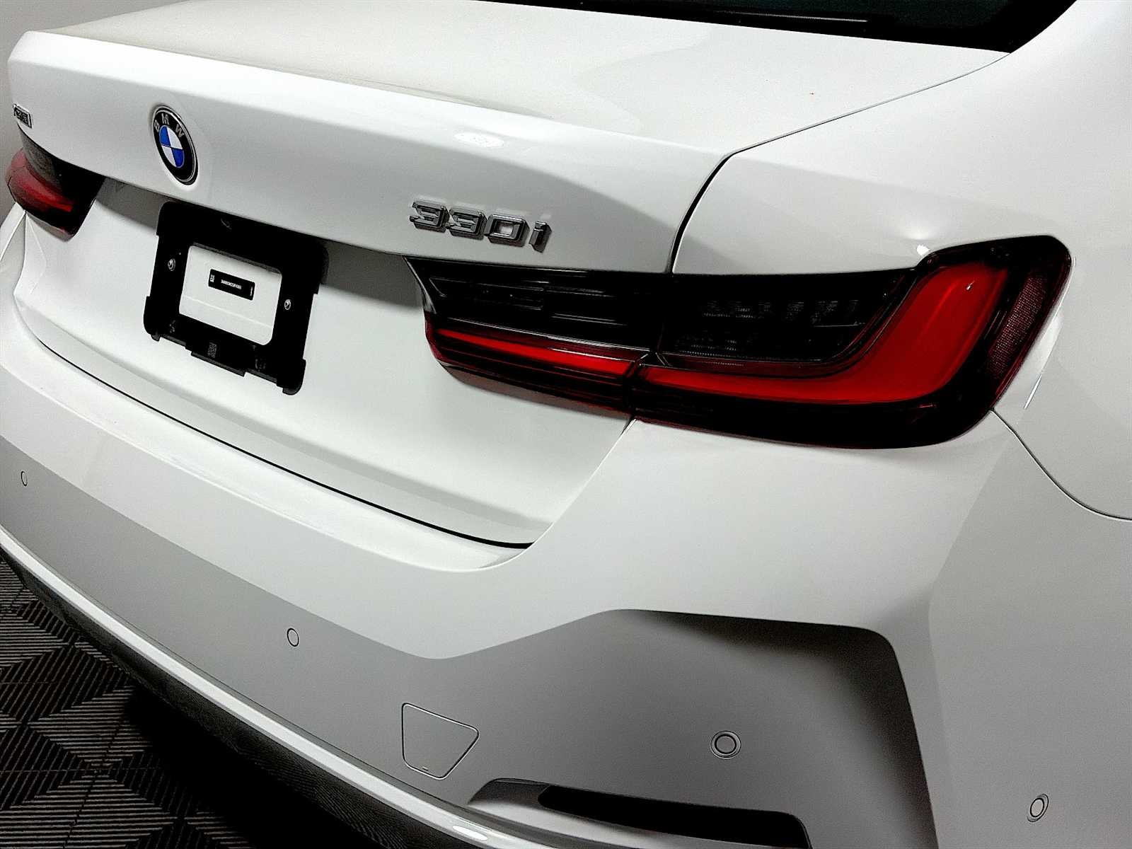 2025 BMW 3 Series 330i xDrive Sedan