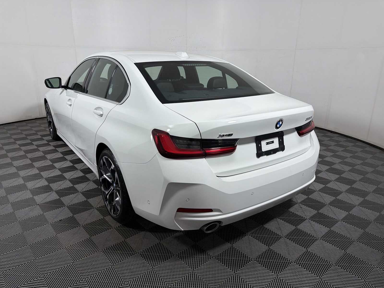 2025 BMW 3 Series 330i xDrive Sedan