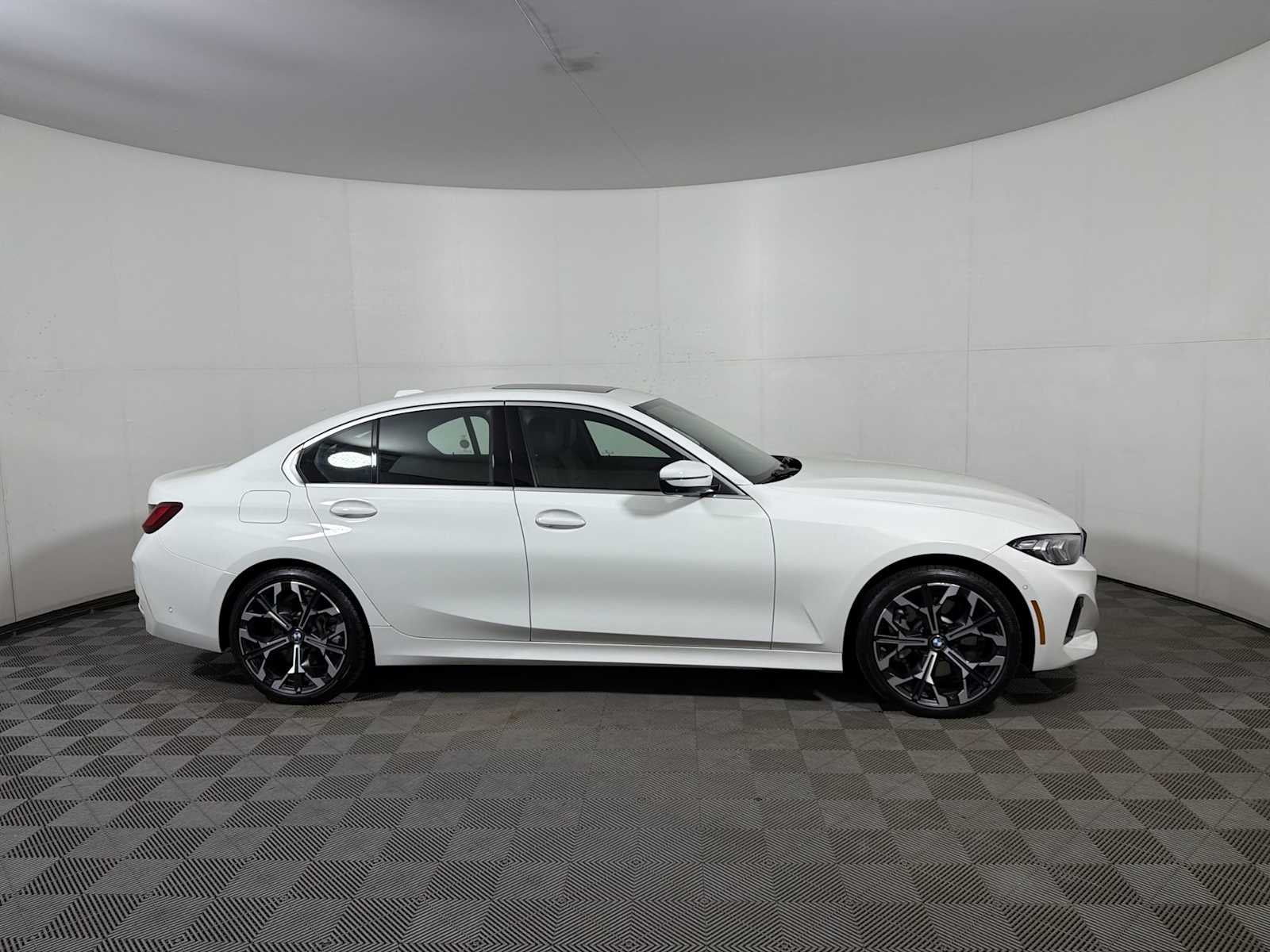2025 BMW 3 Series 330i xDrive Sedan
