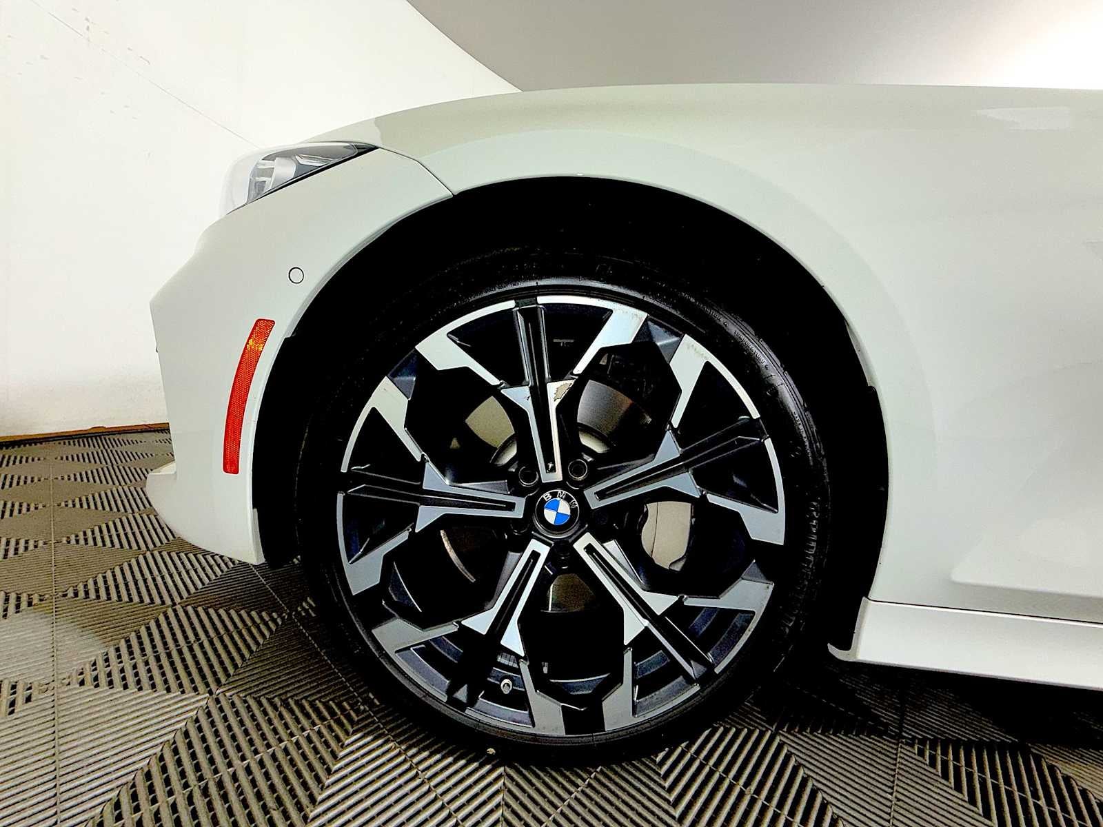2025 BMW 3 Series 330i xDrive Sedan