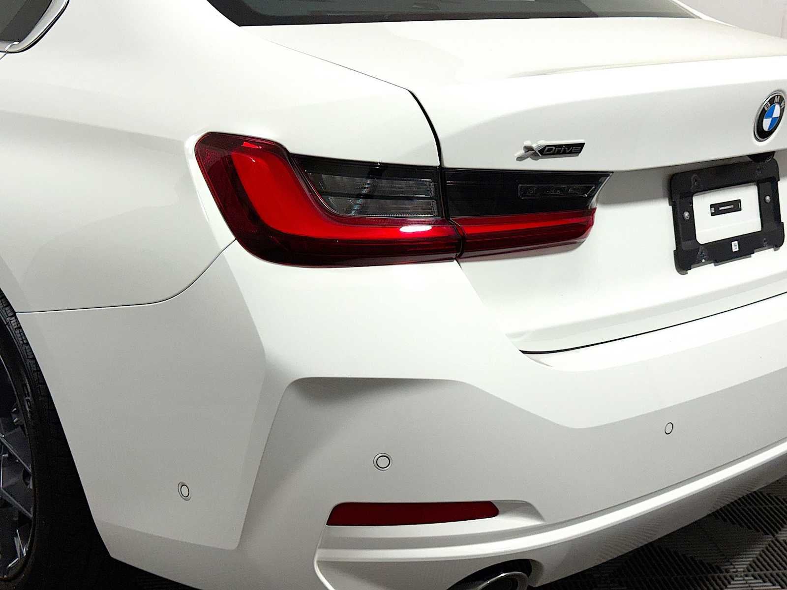 2025 BMW 3 Series 330i xDrive Sedan