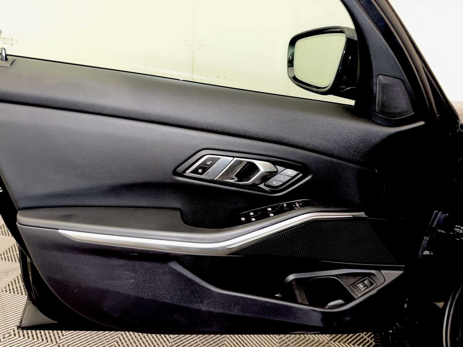 2023 BMW 3 Series 330i xDrive Sedan