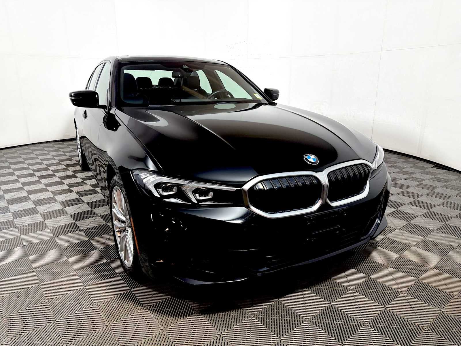 2023 BMW 3 Series 330i xDrive Sedan
