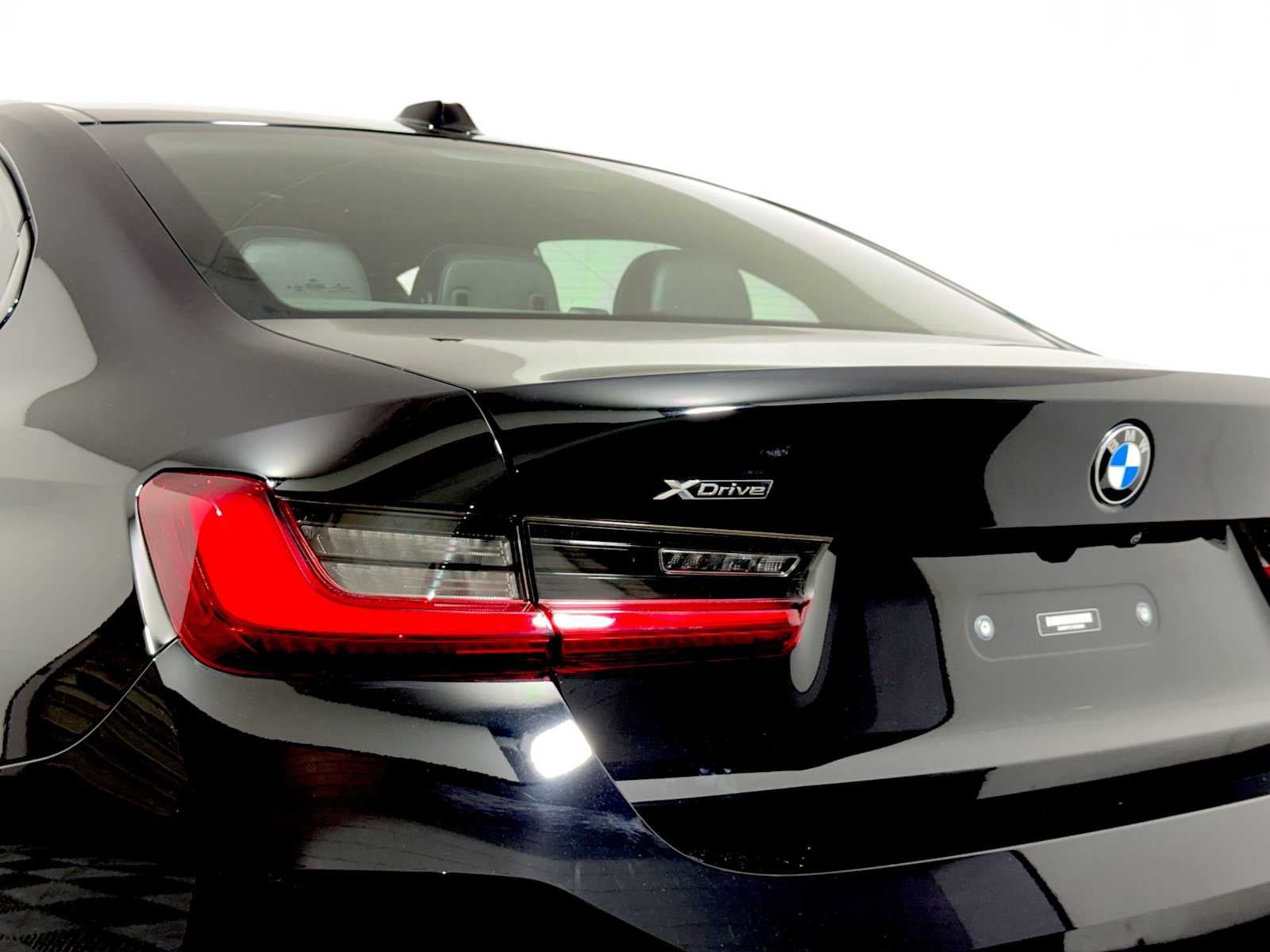 2023 BMW 3 Series 330i xDrive Sedan