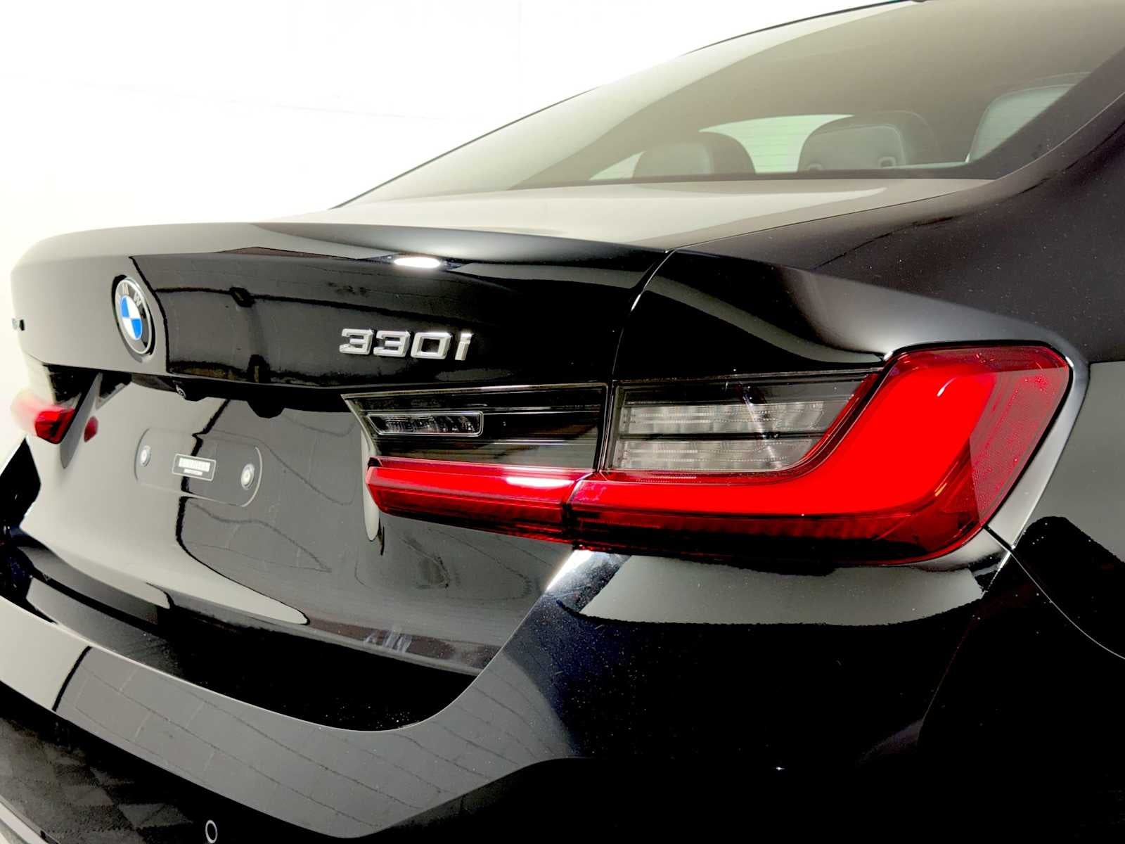 2023 BMW 3 Series 330i xDrive Sedan