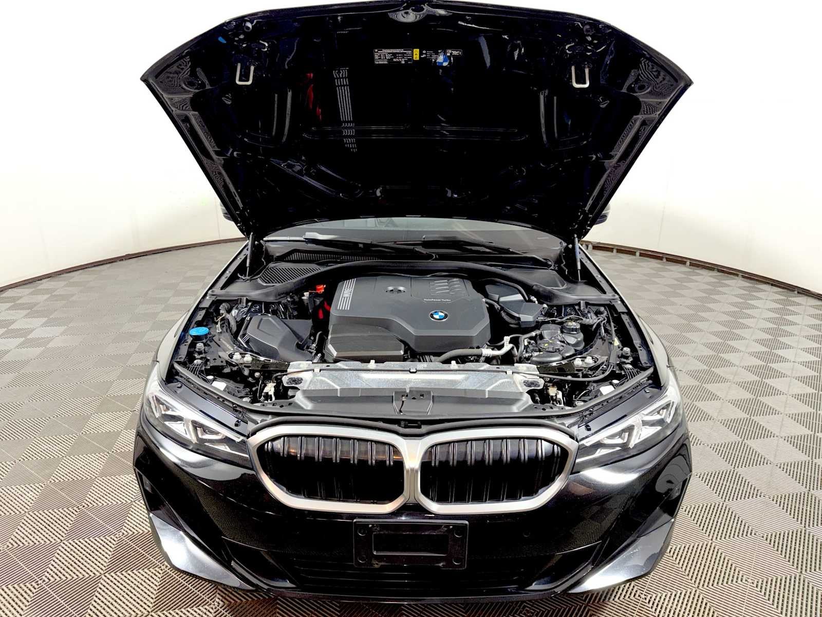 2023 BMW 3 Series 330i xDrive Sedan