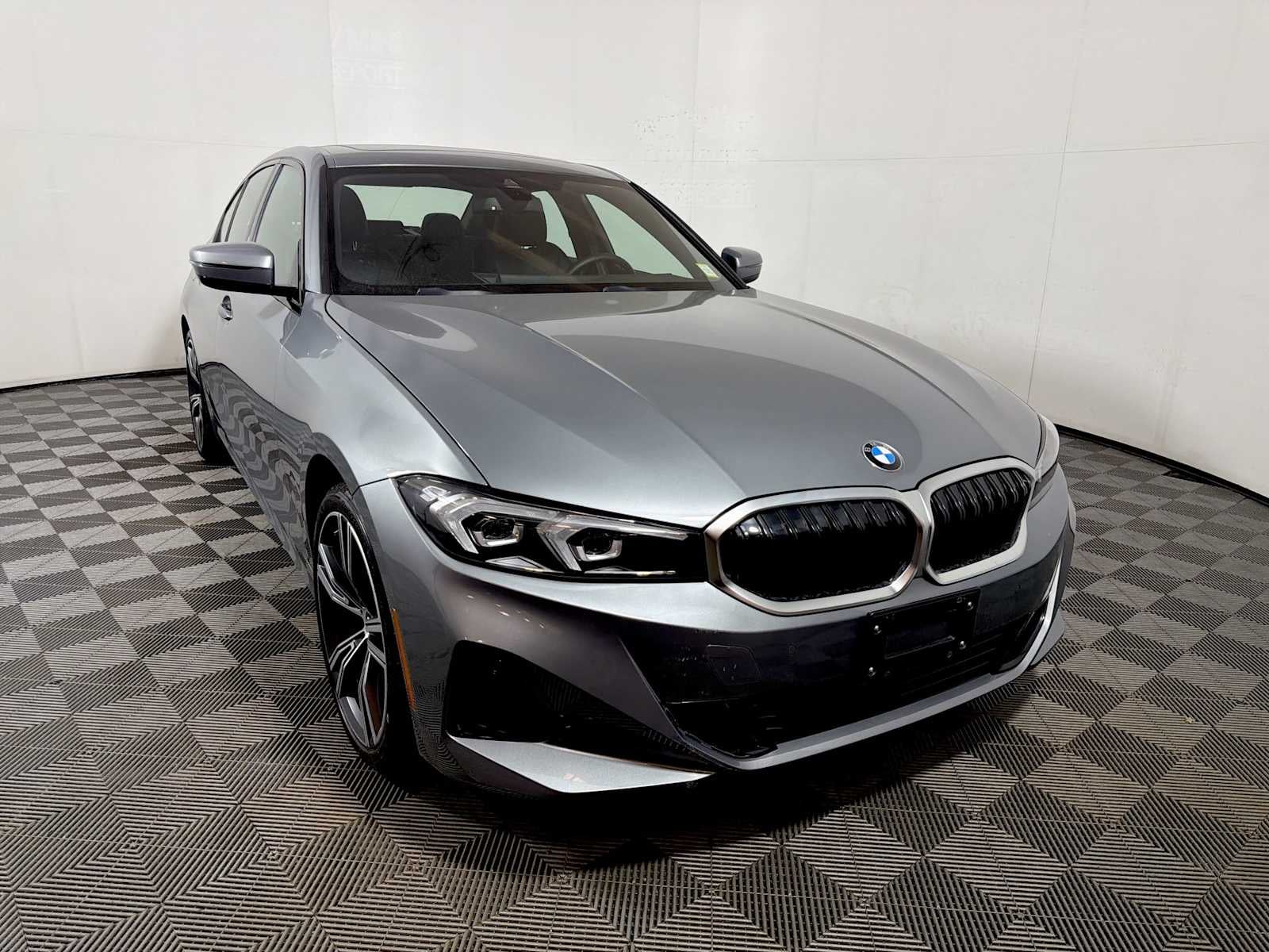 2023 BMW 3 Series 330i xDrive Sedan