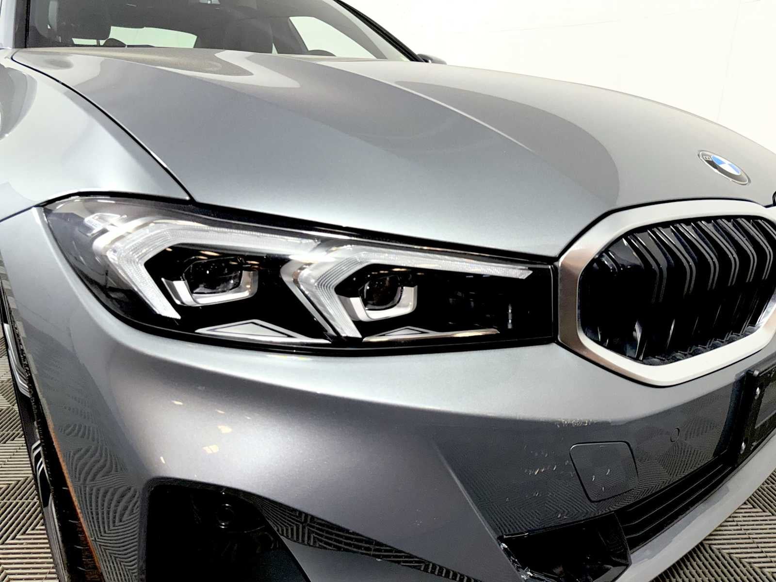 2023 BMW 3 Series 330i xDrive Sedan