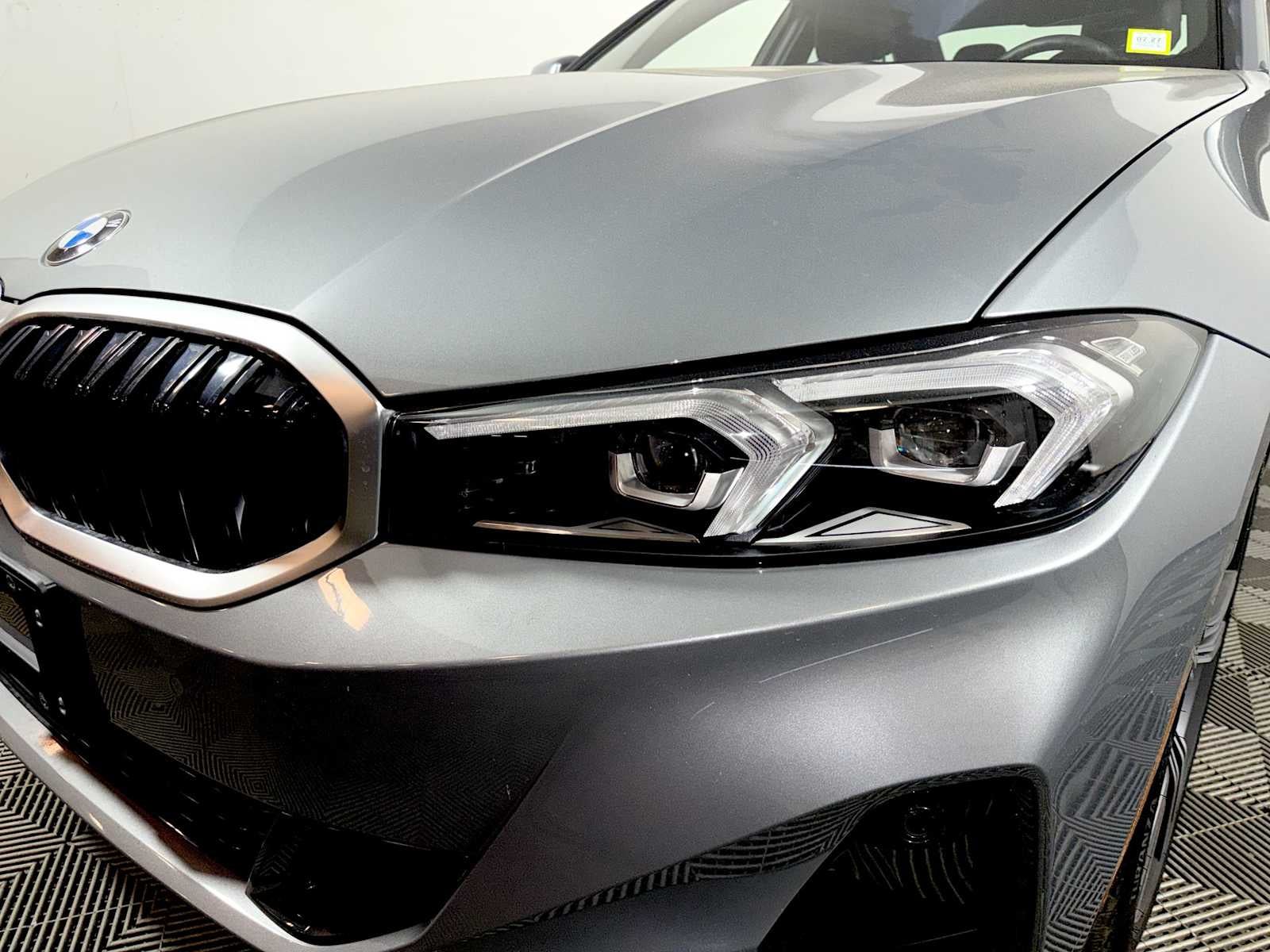2023 BMW 3 Series 330i xDrive Sedan