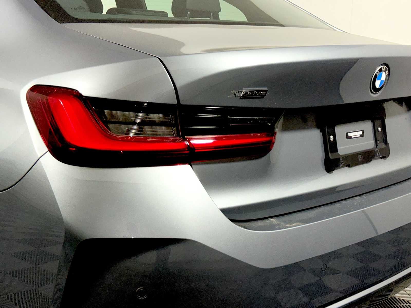 2023 BMW 3 Series 330i xDrive Sedan