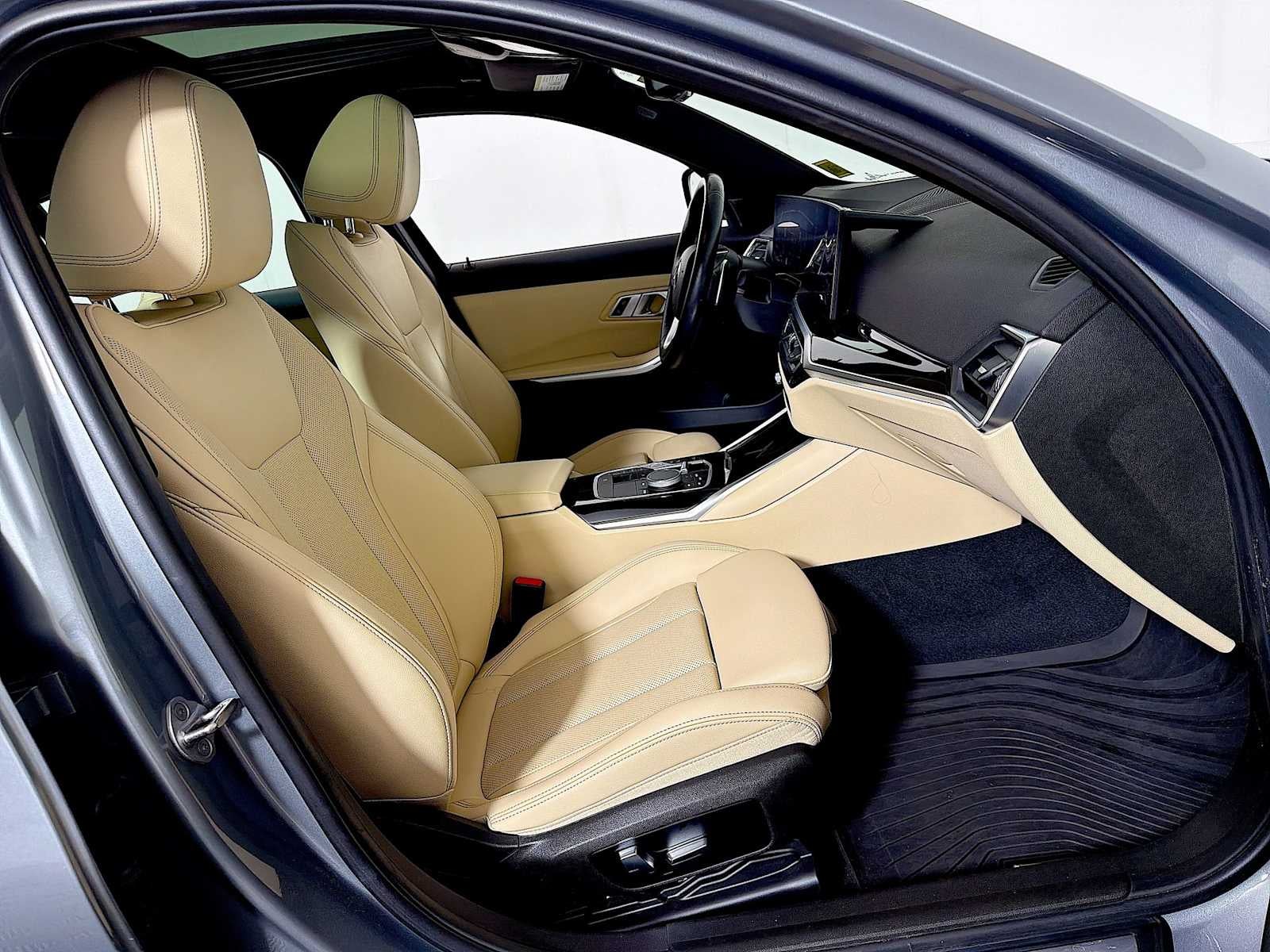 2023 BMW 3 Series 330i xDrive Sedan