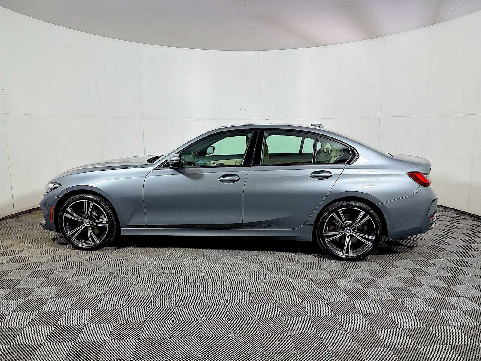 2023 BMW 3 Series 330i xDrive Sedan