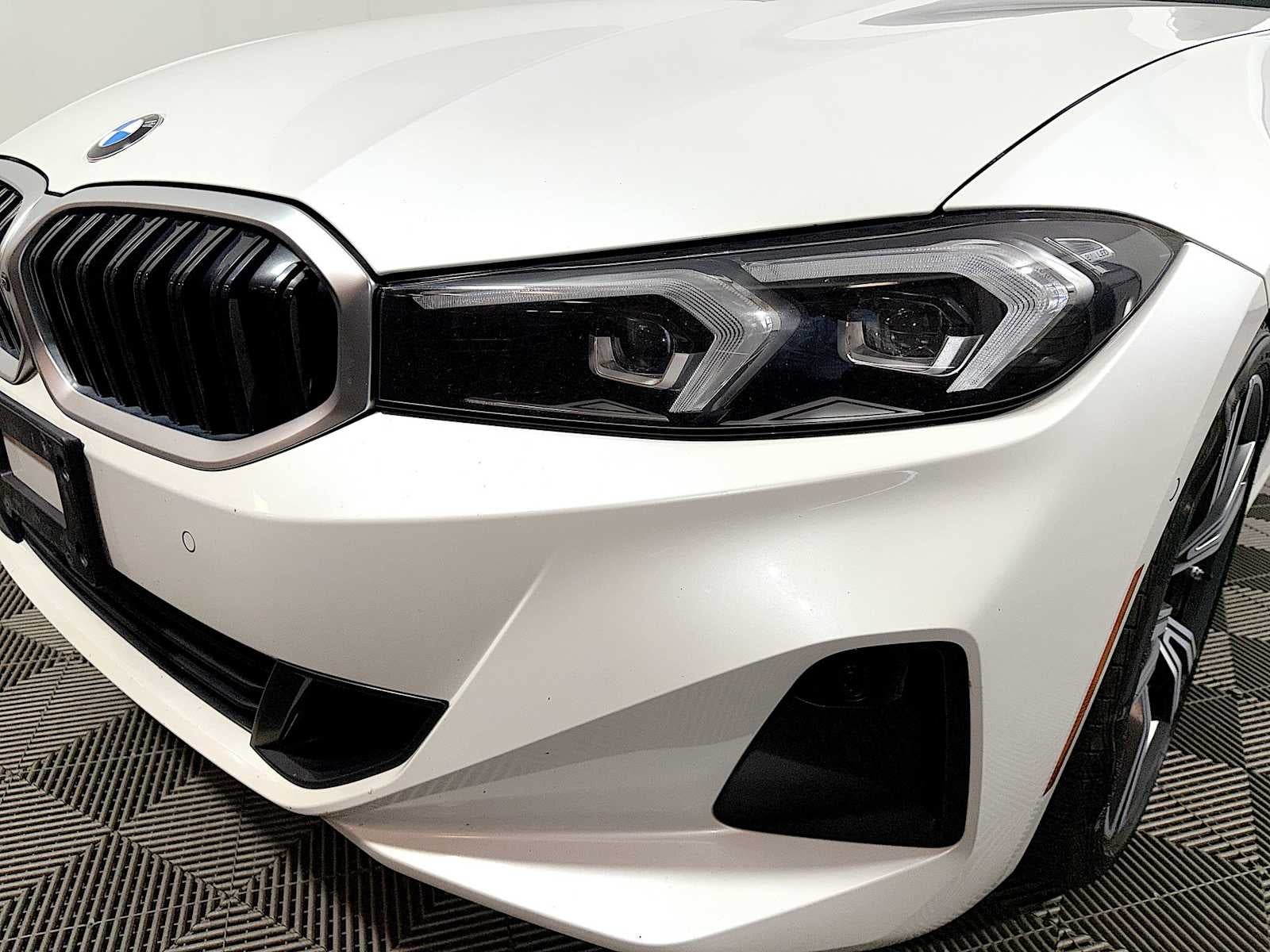 2024 BMW 3 Series 330i xDrive Sedan